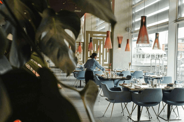 glassware effect on guest